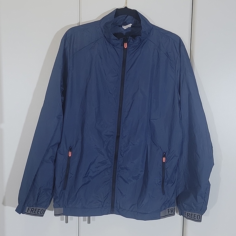 FREEODM Men's Windbreaker Size Medium